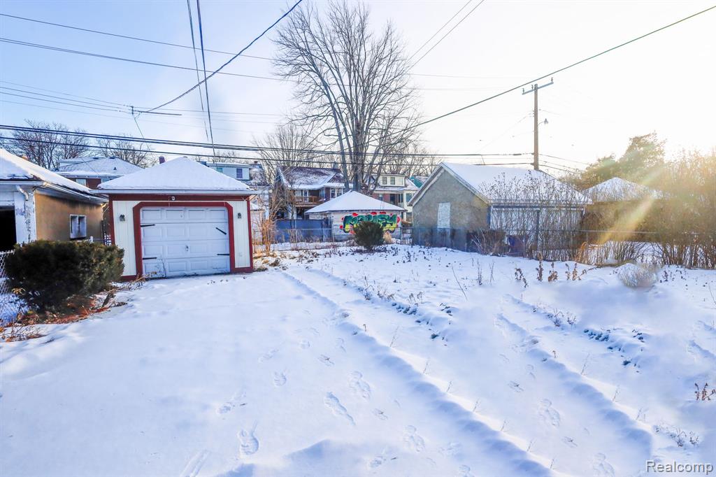 2437 Longfellow Street, Detroit, MI 48206 — Photo 7