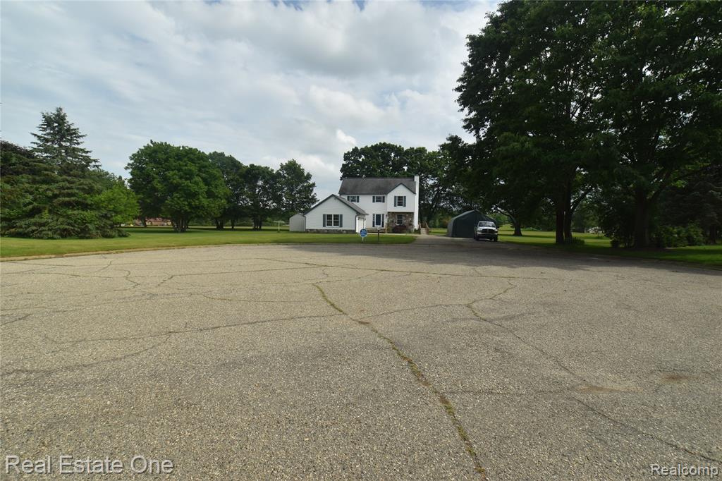 246 Nicklas Court, Oxford, MI 48371 — Photo 2