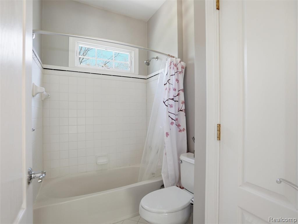 5318 Glenwood Creek, Clarkston, MI 48348 — Photo 35