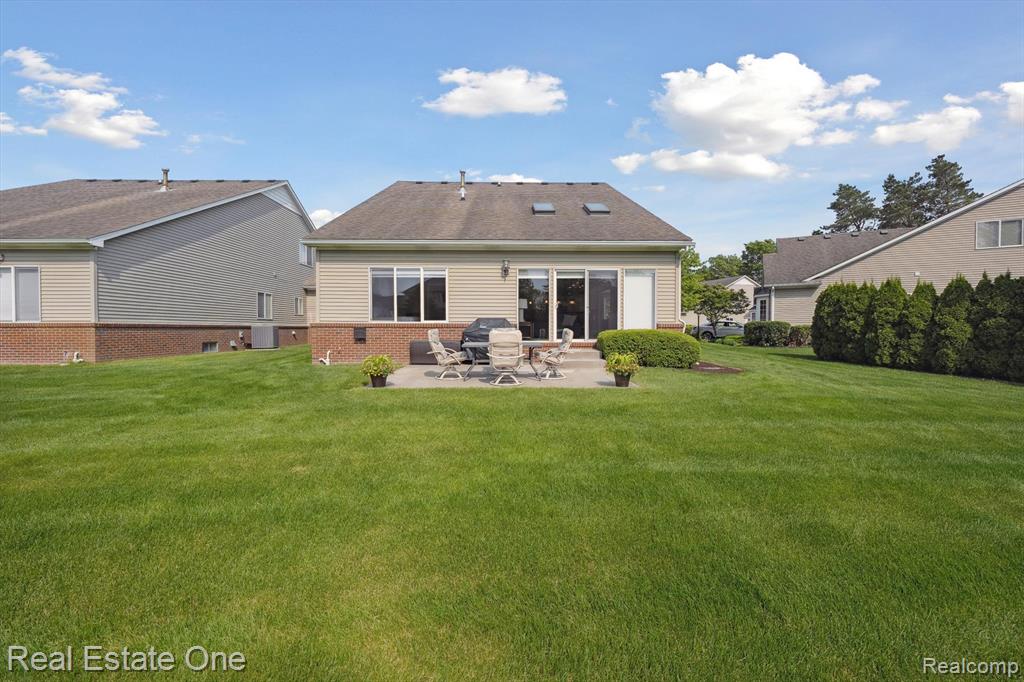 446 Delmar Court, Highland, MI — Photo 48