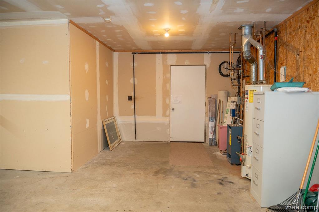 9887 W HIGGINS LAKE Drive, Roscommon, MI 48653 — Photo 63