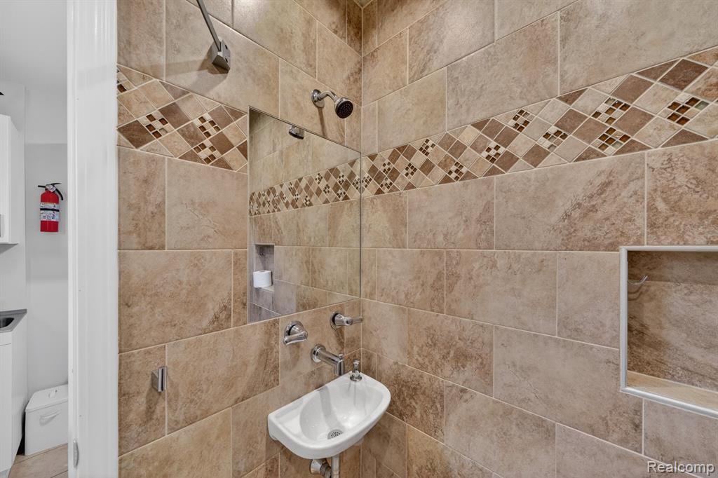 15675 Mulberry Street, Southgate, MI 48195 — Photo 19