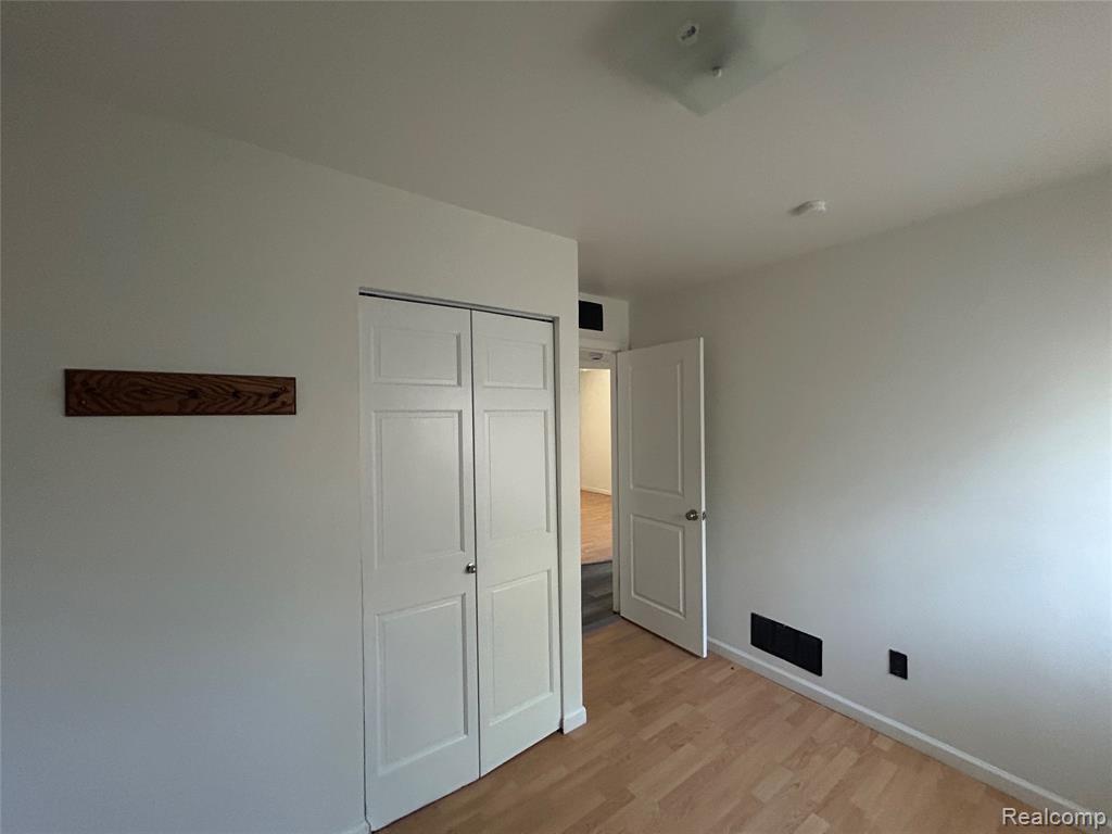 4987 Roosevelt Boulevard, Dearborn Heights, MI 48125 — Photo 15