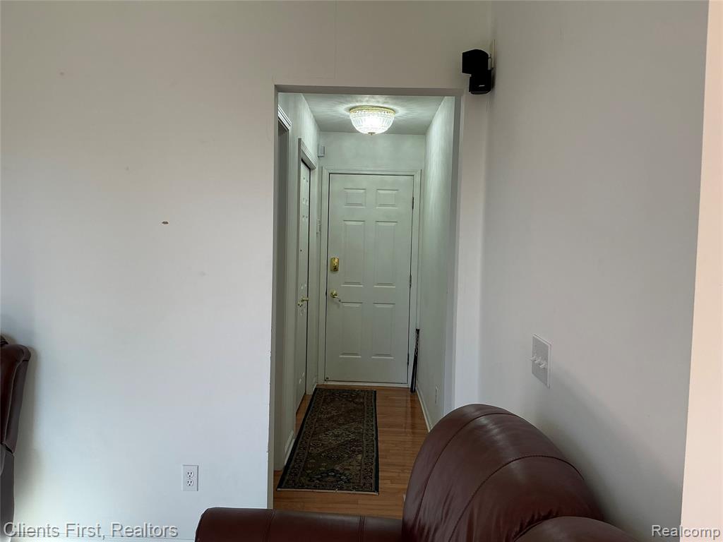 41074 Scarborough Lane, Novi, MI — Photo 43