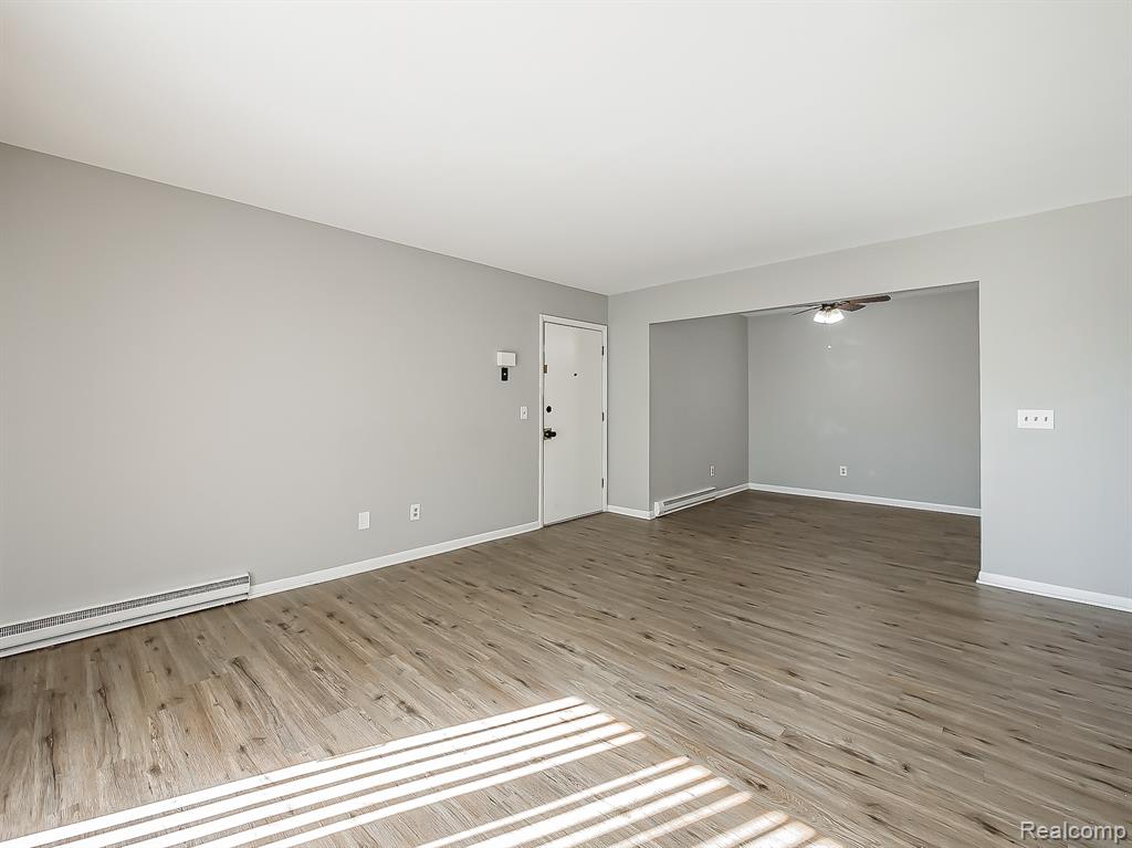 121 E Van Riper Road, Fowlerville, MI 48836 — Photo 2