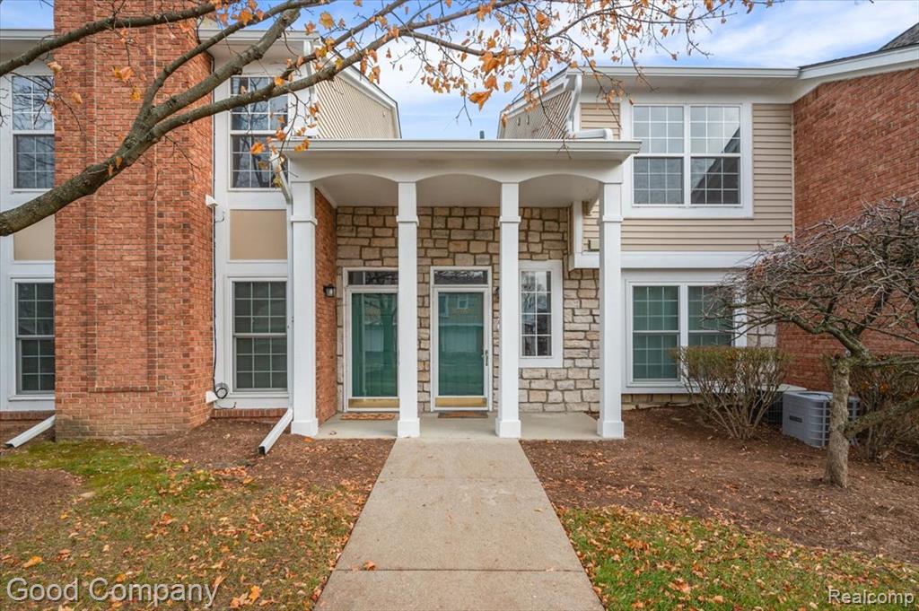 56468 Chesapeake Trail, Shelby Twp, MI 48316 — Photo 4
