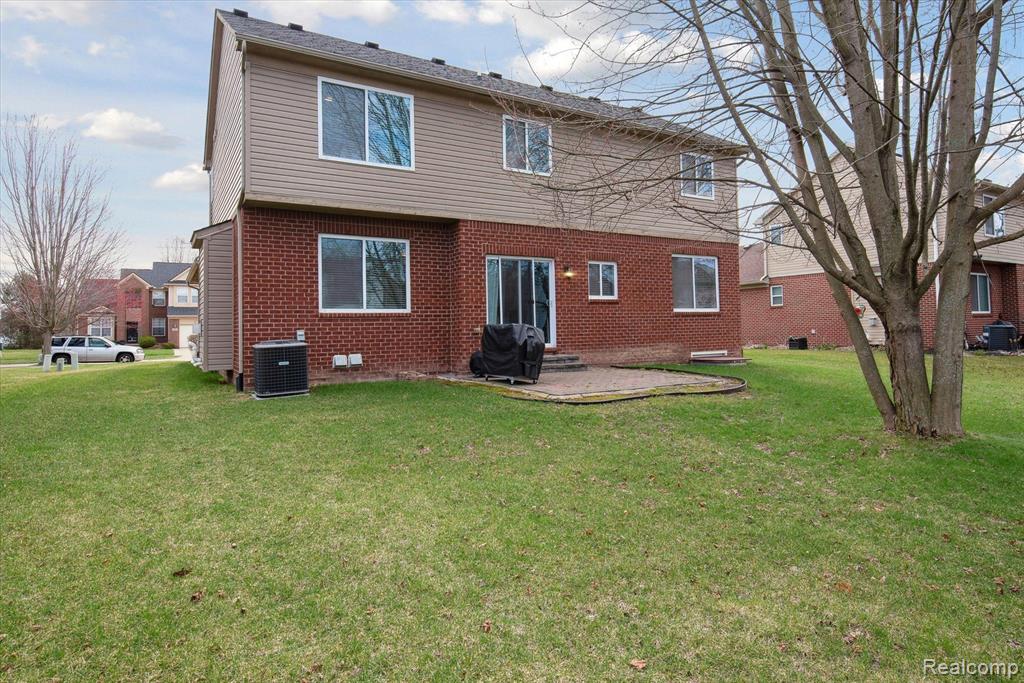 9998 ROLAN MEADOWS Drive, Belleville, MI 48111 — Photo 51
