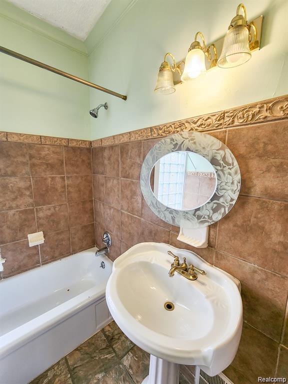 1612 Atkinson Street, Detroit, MI 48206 — Photo 40