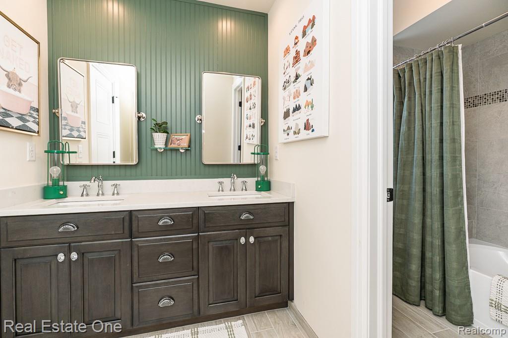 3435 Royal Berkshire Lane, Oakland, MI — Photo 23