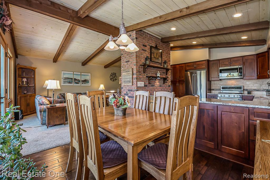 7311 BISCAYNE Court, White Lake, MI 48383 — Photo 11