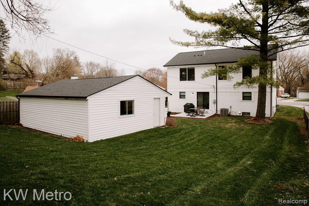 973 ALLEN Drive, Northville, MI 48167 — Photo 37