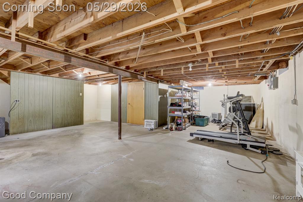 1371 Winchcombe Drive, Bloomfield Hills, MI 48304 — Photo 27