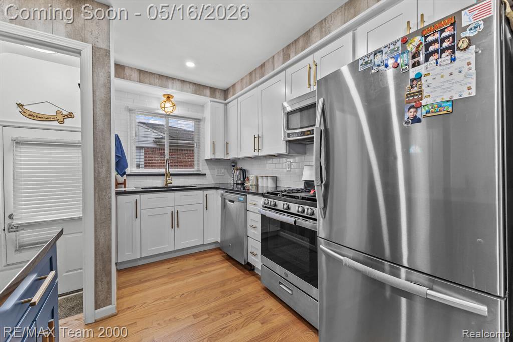 6640 Norborne Avenue, Dearborn Heights, MI 48127 — Photo 8