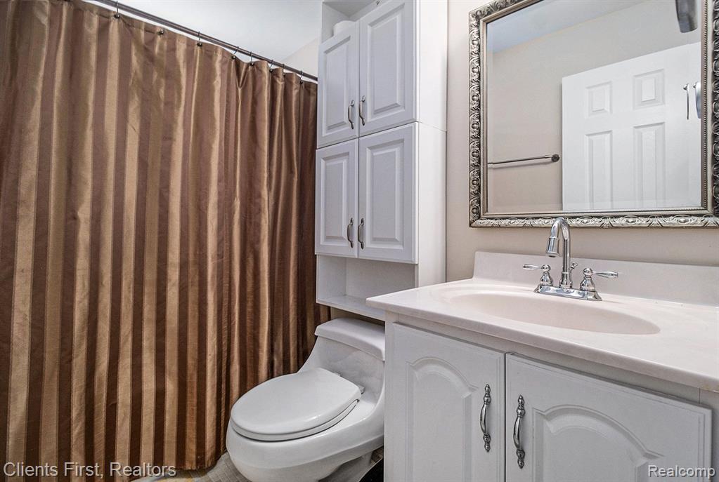 500 FORD Street, C8, Plymouth, MI 48170 — Photo 8