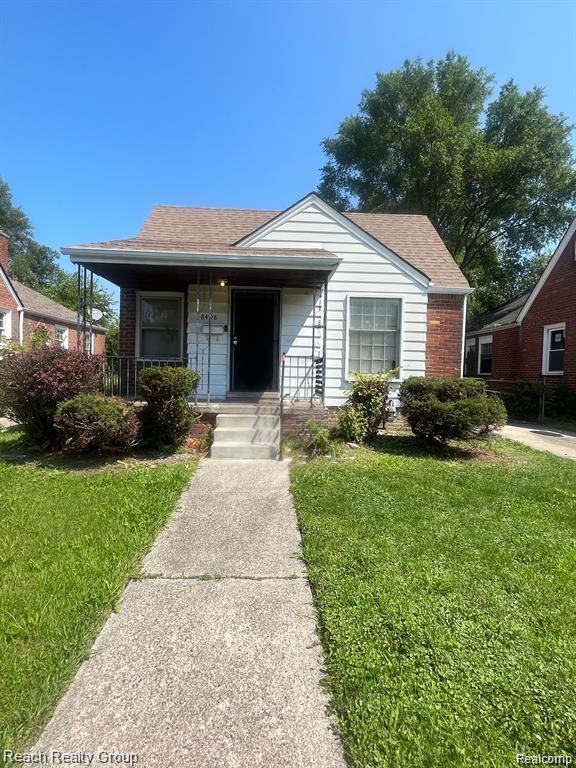 8498 Warwick Street, Detroit, MI 48228