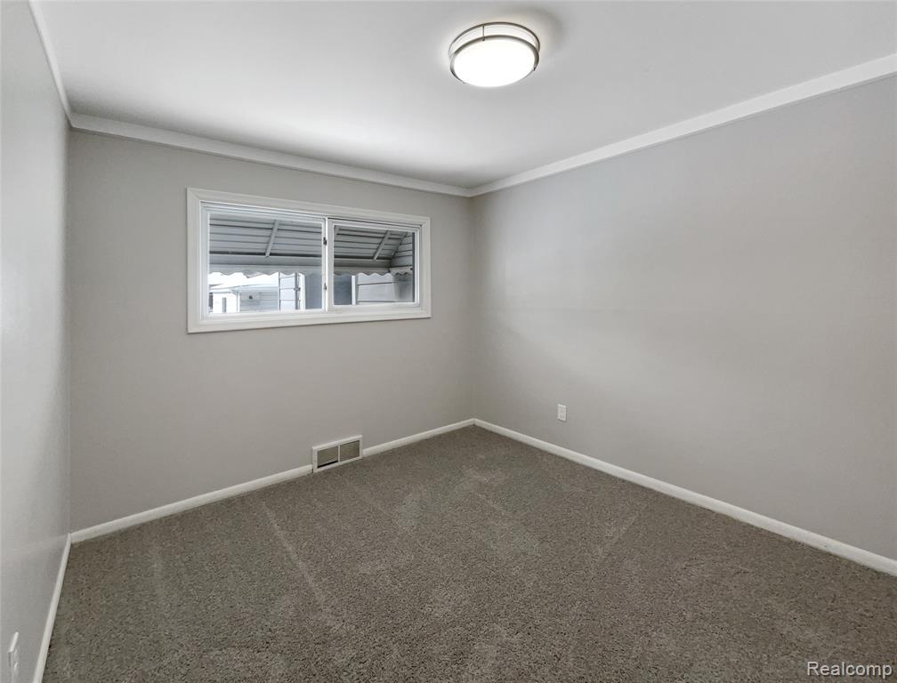677 BELTON Street, Garden City, MI — Photo 5
