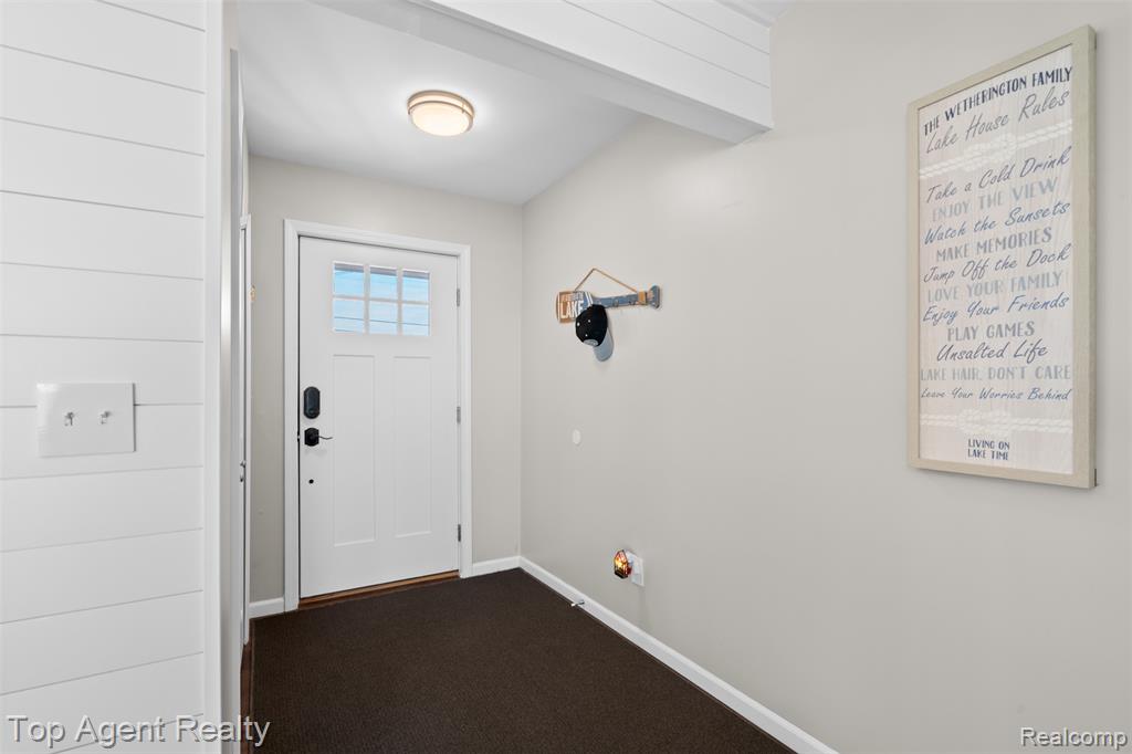 7910 ANCHOR BAY Drive, Clay, MI 48001 — Photo 7
