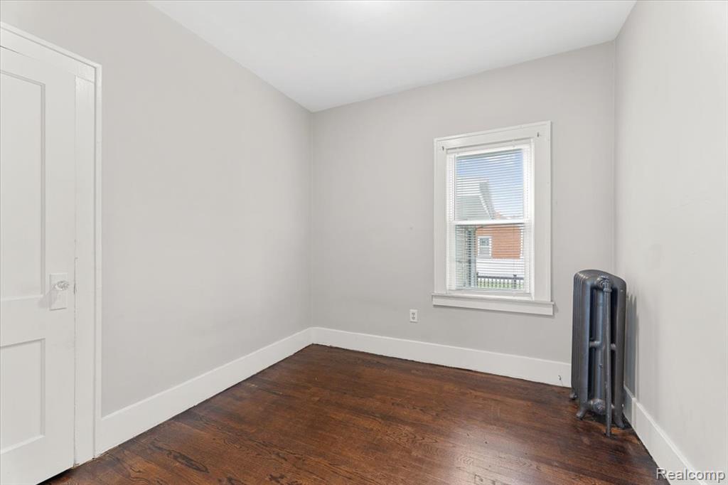 922 Maple, Wyandotte, MI 48192 — Photo 9