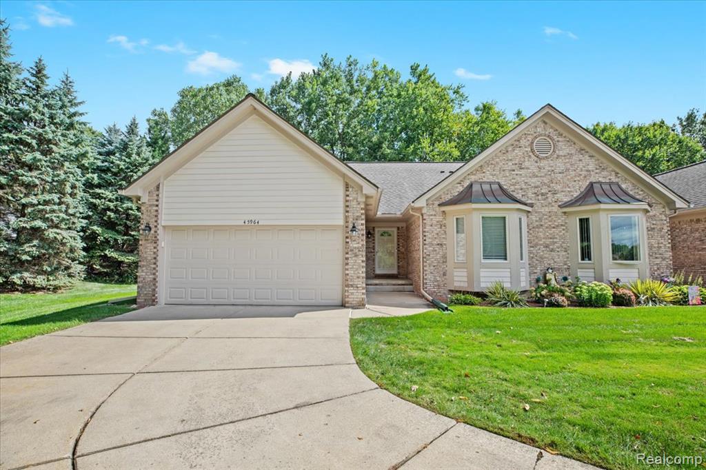 45964 Woodview Drive, Shelby Twp, MI 48315 — Photo 2