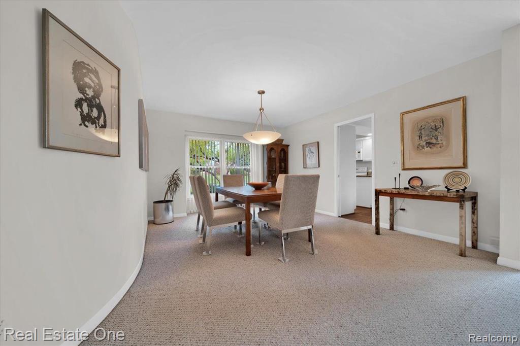 4406 KNIGHTSBRIDGE Lane, West Bloomfield, MI 48323 — Photo 10
