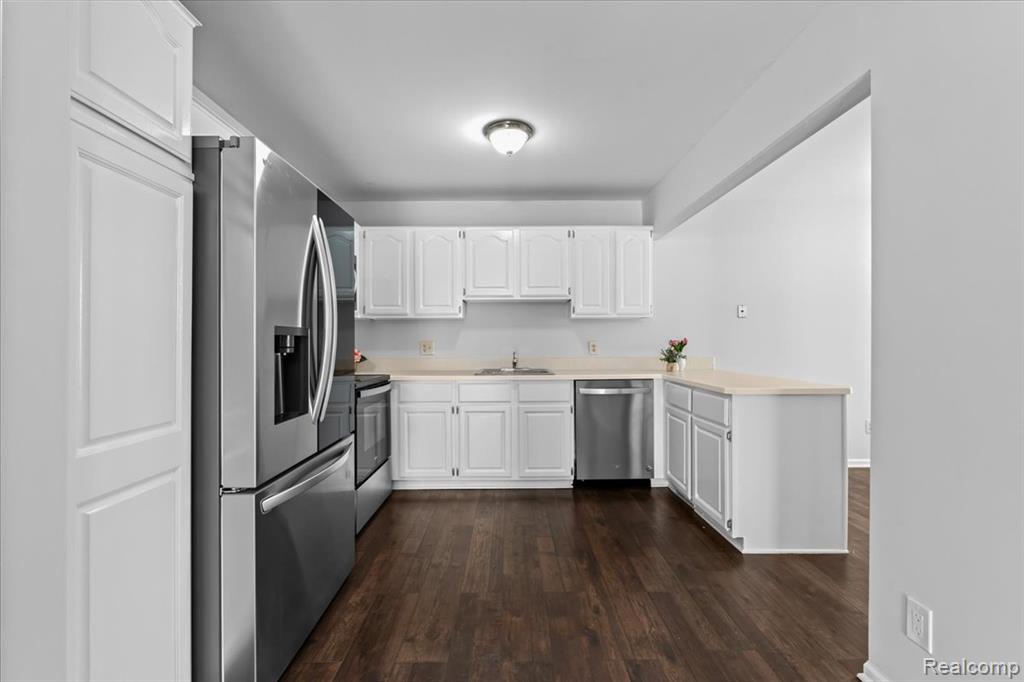 21106 W Glen Haven Circle, Novi, MI 48167 — Photo 11