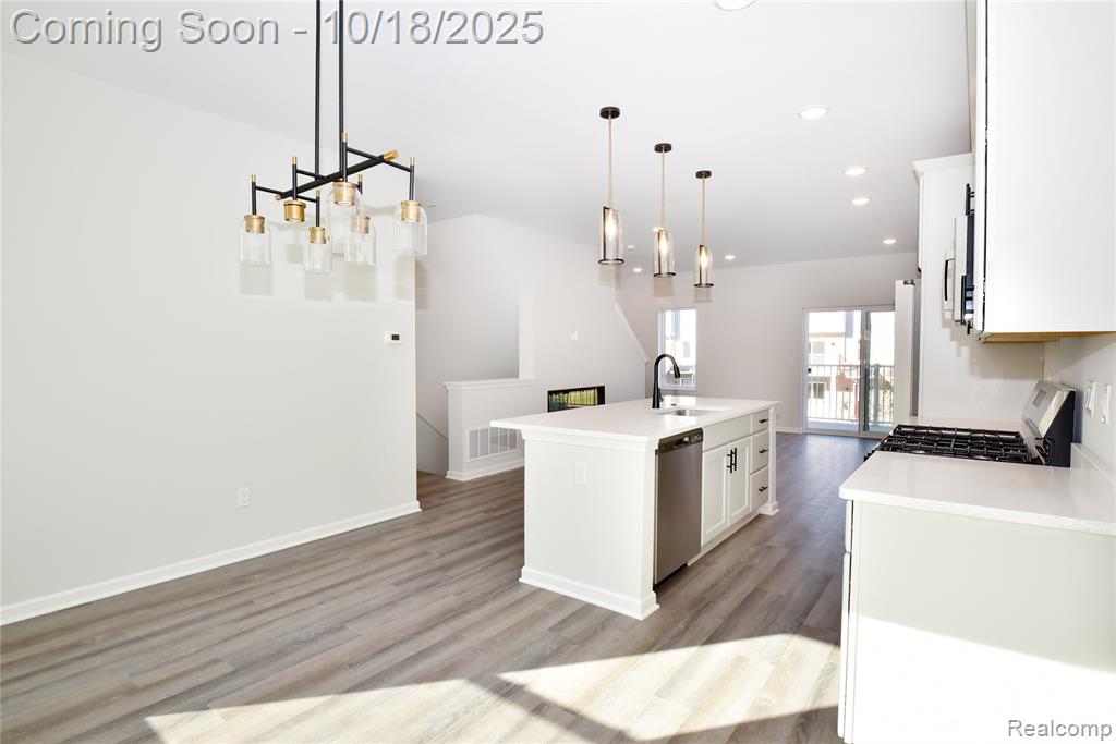 756 Huntley Lane, Troy, MI 48085 — Photo 13