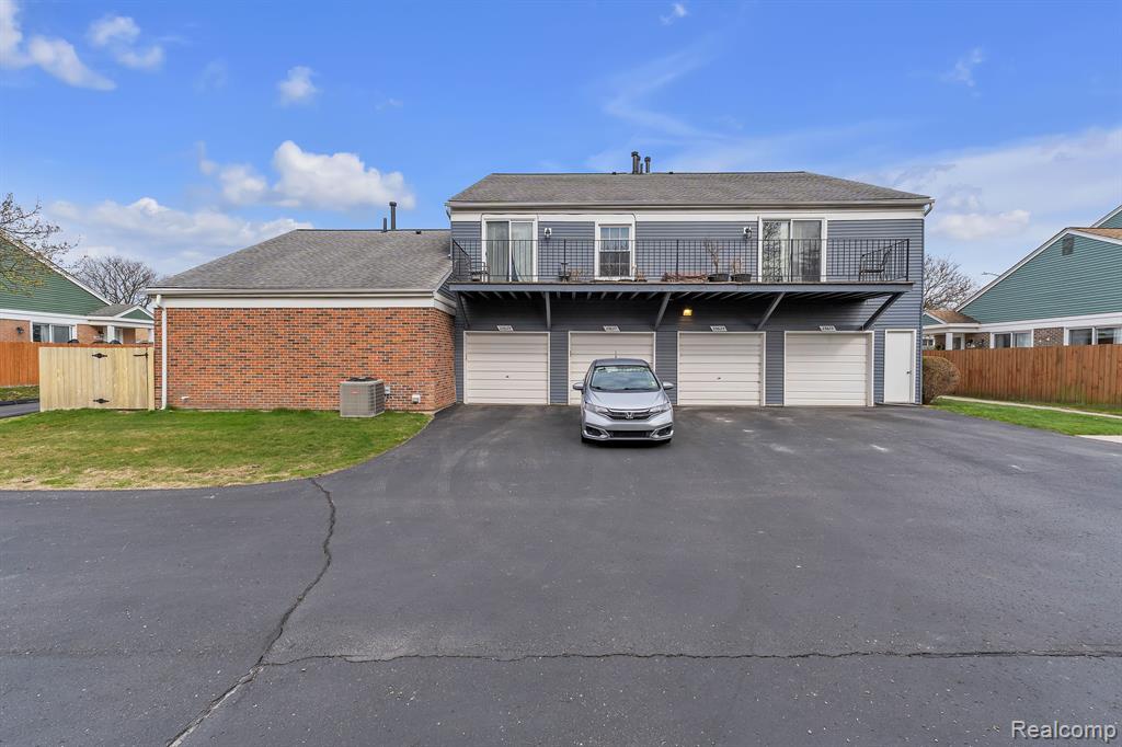 23625 STONEHENGE Boulevard, Novi, MI — Photo 36