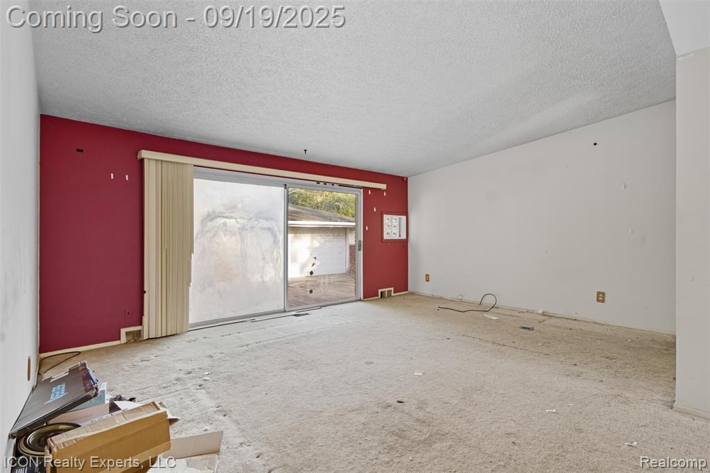8843 Headley Drive, Sterling Heights, MI 48314 — Photo 5