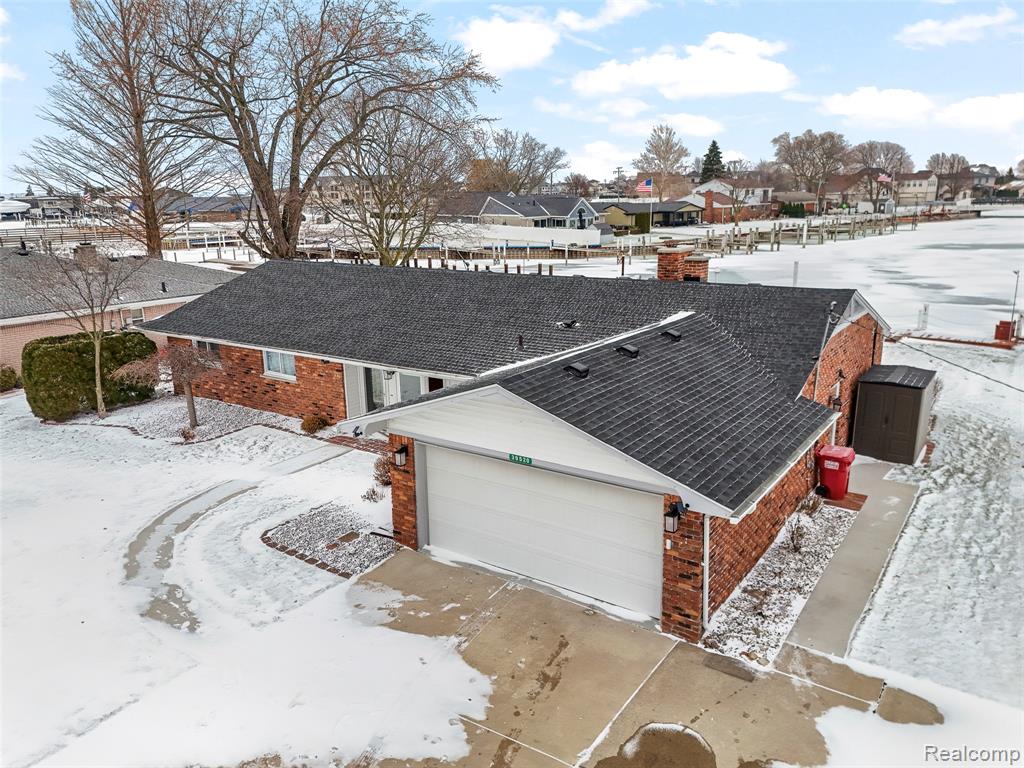 39520 Venetian Drive, Harrison Township, MI — Photo 5