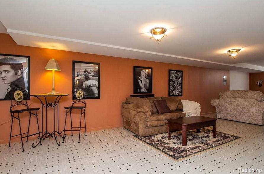 48428 Estera Drive, Utica, MI 48315 — Photo 36