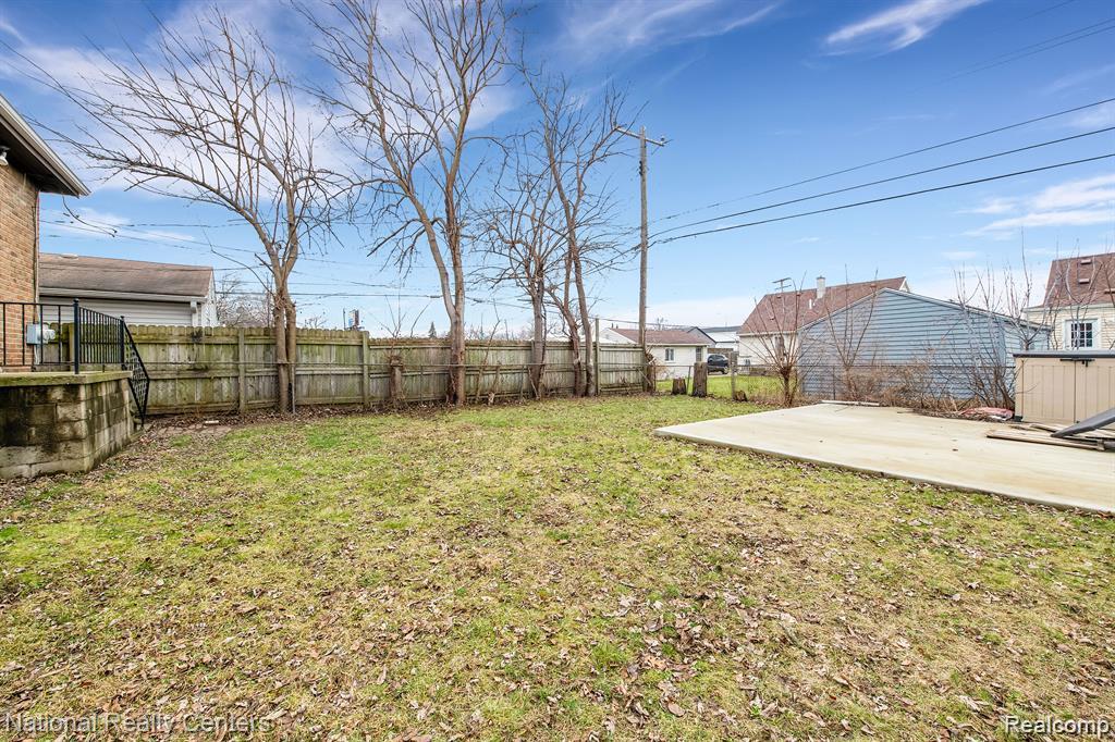 39 E Brockton Avenue, Madison Heights, MI 48071 — Photo 5