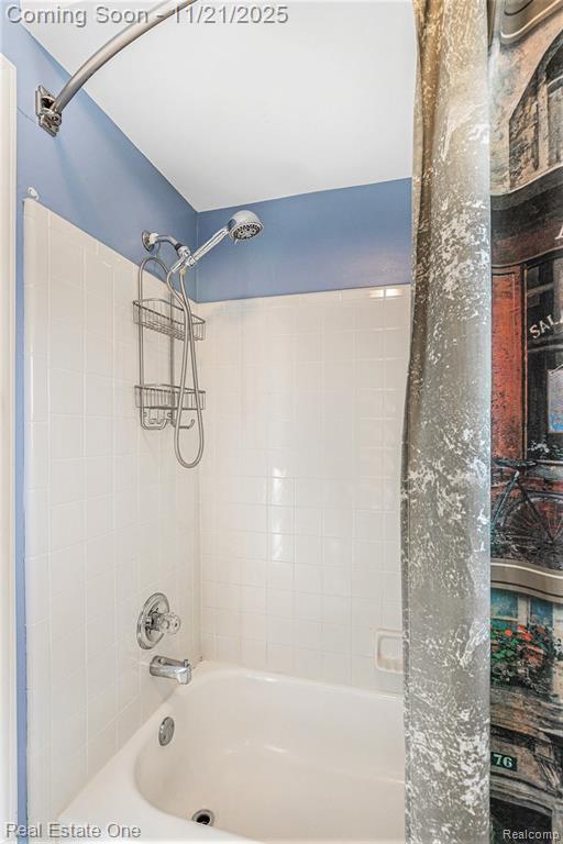 48082 Prestwyck Drive, Macomb, MI 48044 — Photo 23