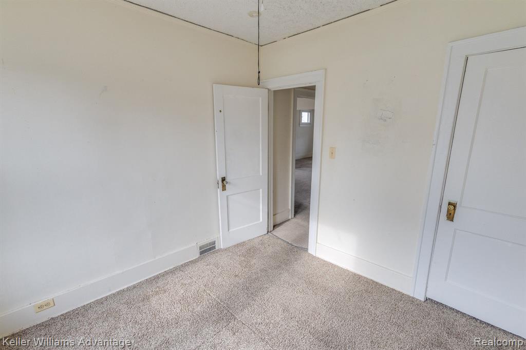 4104 Mayfair Street, Dearborn Heights, MI 48125 — Photo 14