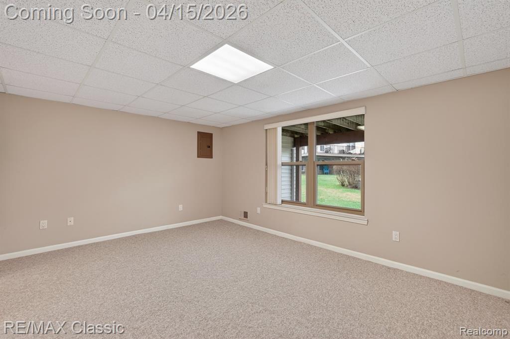 652 Woodside Drive, Milford, MI 48381 — Photo 16