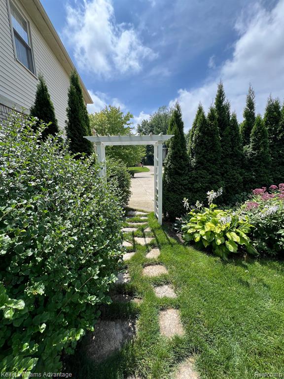 47694 EDINBURGH Drive, Plymouth, MI 48170 — Photo 89