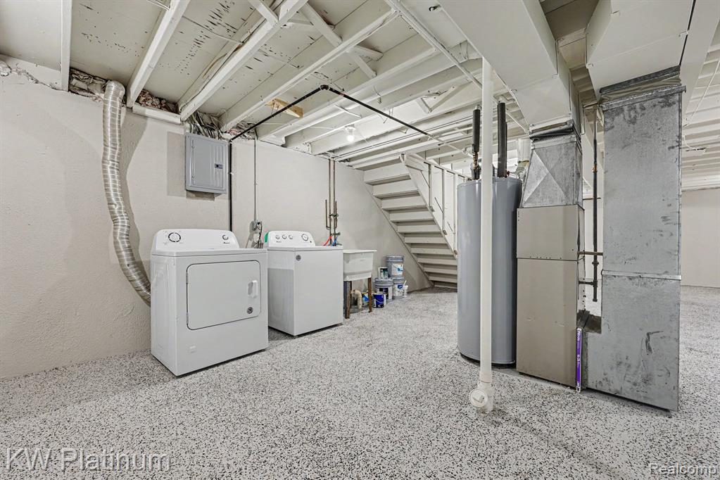 31825 Breezeway, New Baltimore, MI 48047 — Photo 18