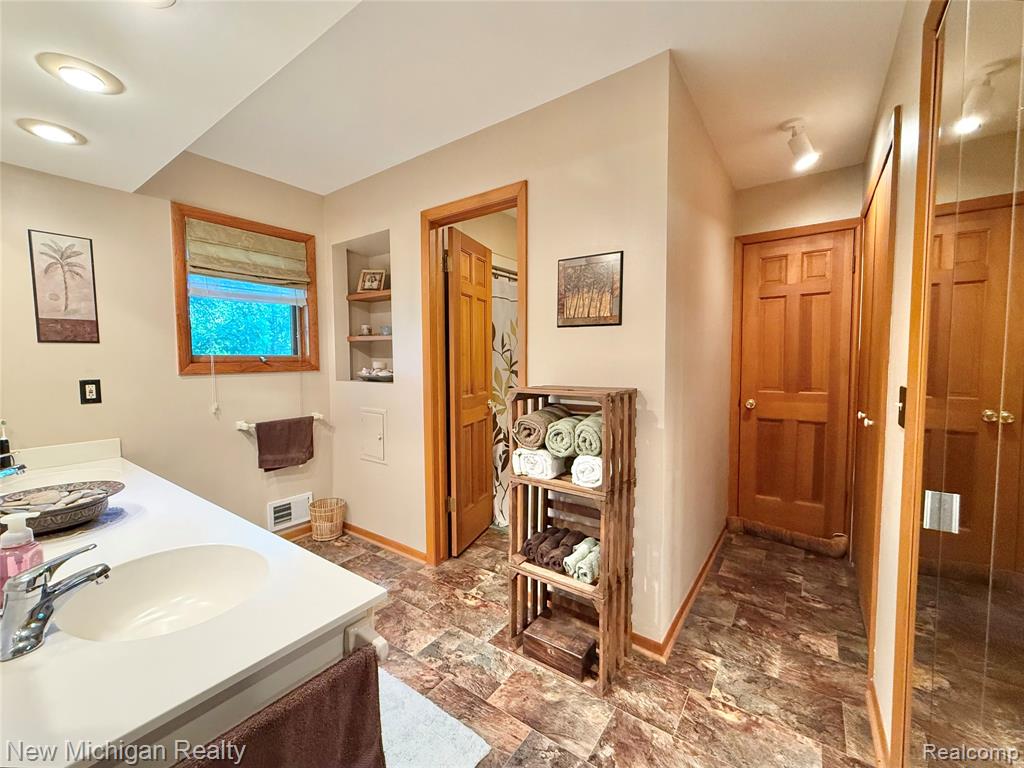7156 River Road, Flushing, MI 48433 — Photo 19
