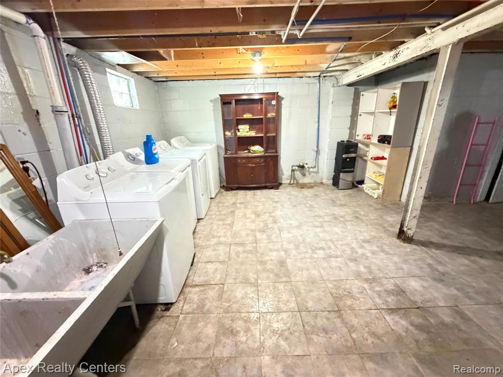 8113 Terry Street, Detroit, MI 48228 — Photo 14