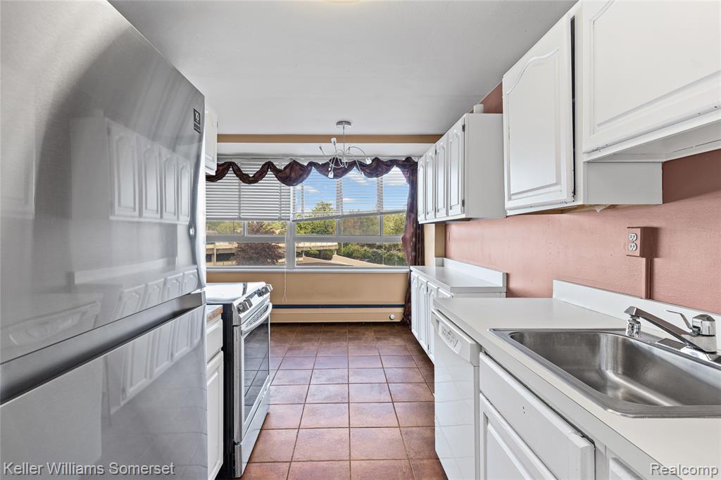 8900 Jefferson Avenue, 204, Detroit, MI 48214 — Photo 5