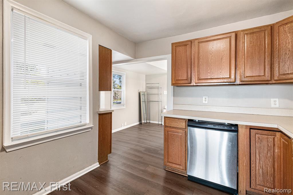 5584 Toepfer Road, Warren, MI 48091 — Photo 10