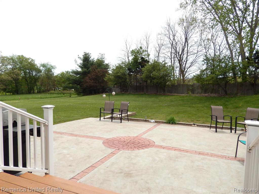 6740 HERBST Road, Brighton, MI 48114 — Photo 9