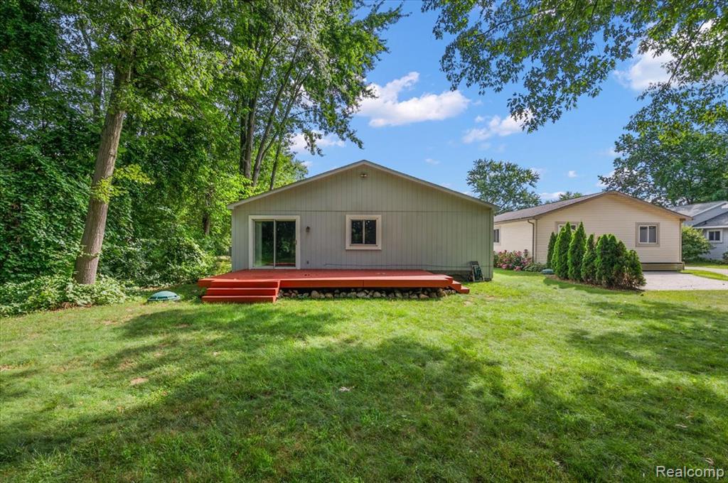 8809 Arlington Street, White Lake, MI — Photo 13