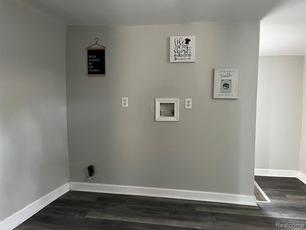 417 E HUNT Street, Adrian, MI 49221 — Photo 8