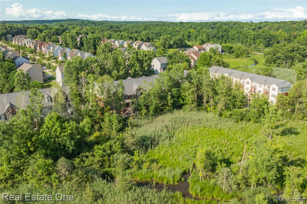 609 Village Lane, Milford, MI 48381 — Photo 36