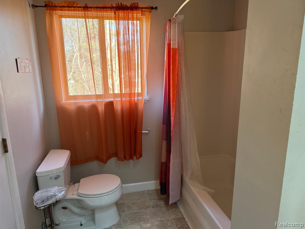 5660 ROTHBURY, Ypsilanti, MI 48197 — Photo 3