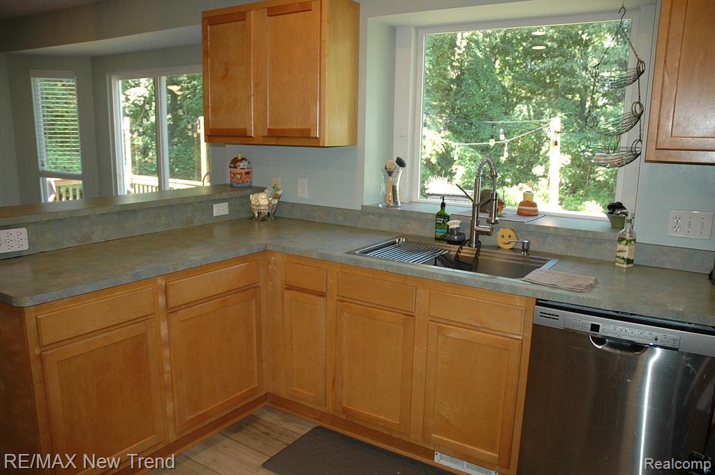 785 Pathway Drive, Howell, MI 48843 — Photo 15