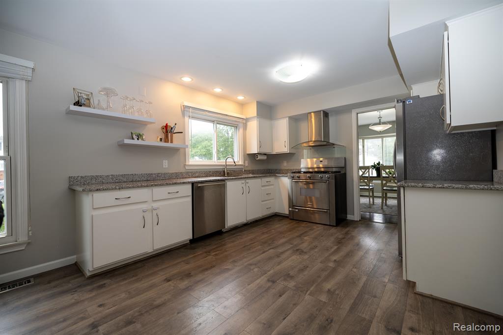6825 ALDERLEY Way, West Bloomfield, MI — Photo 18