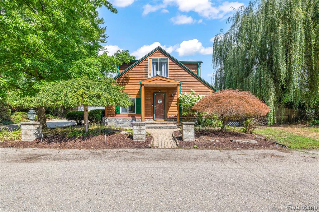 35966 Cypress Street, Romulus, MI 48174