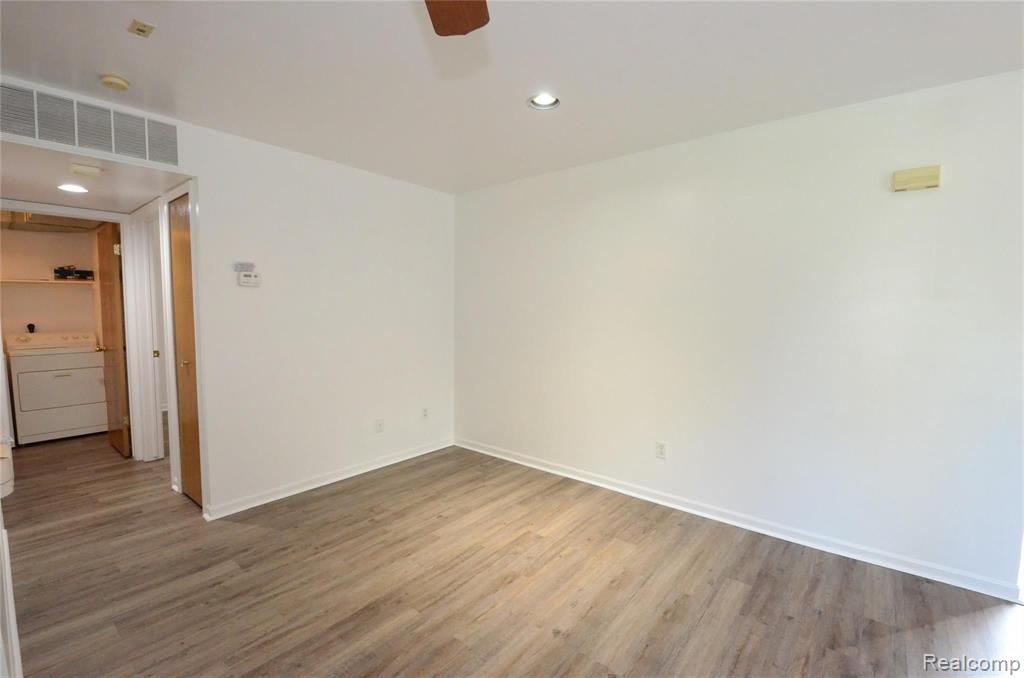 42803 Lilley Pointe Drive, Canton, MI 48187 — Photo 22