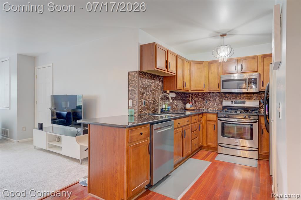 53041 Providence Drive, Utica, MI 48316 — Photo 14